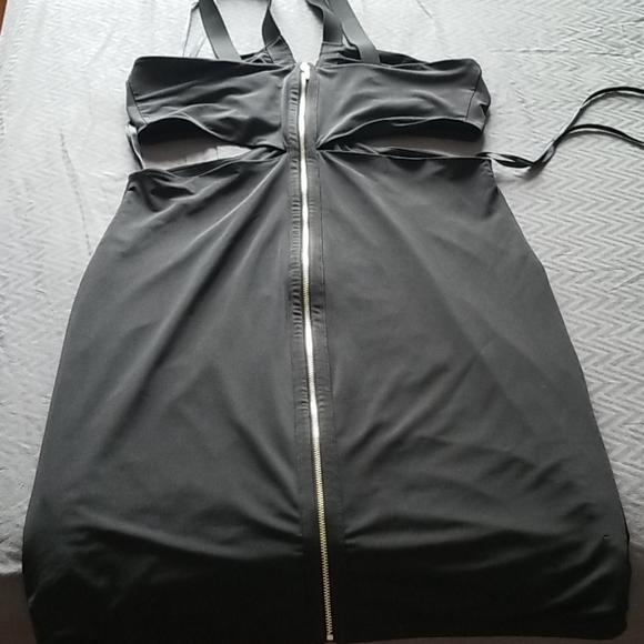 Dress - Picture 2 of 3